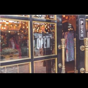 WELCOME TO MY CLOSET